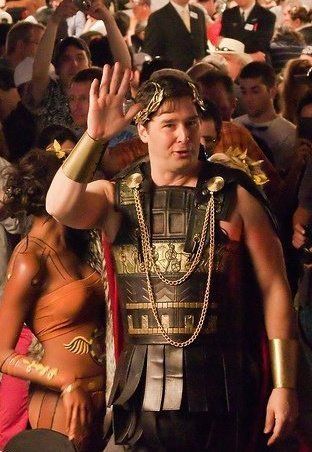 Phil Hellmuth dressed as Caesar