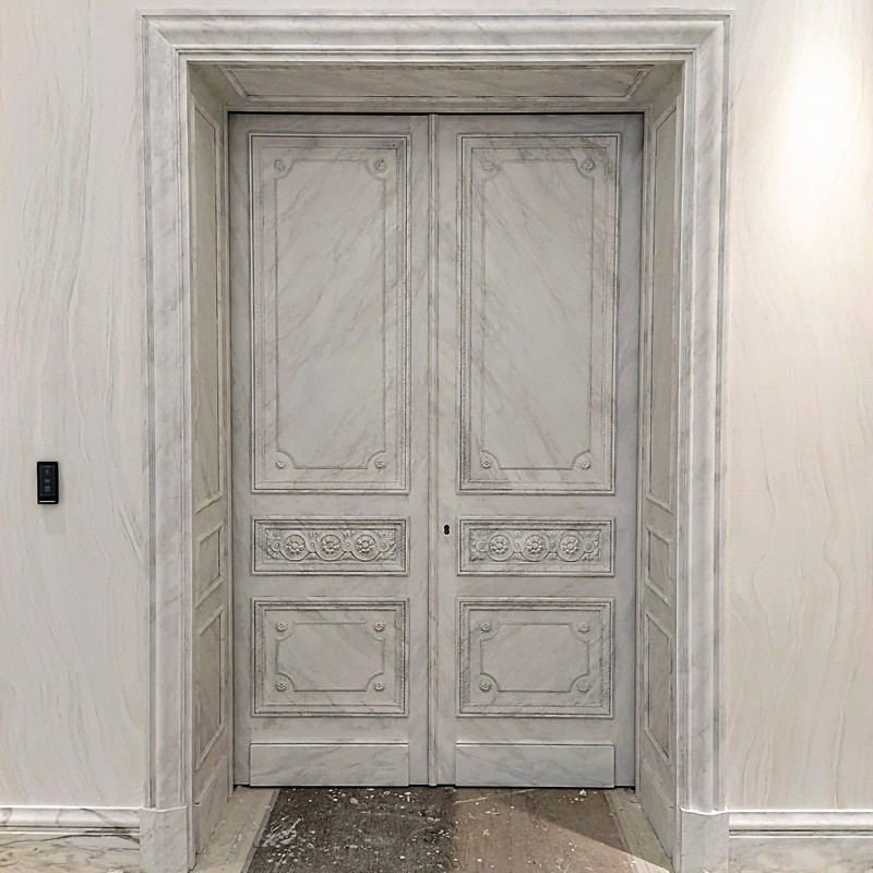 Décor en faux marbre réalisé dans une villa en Arabie Saoudite