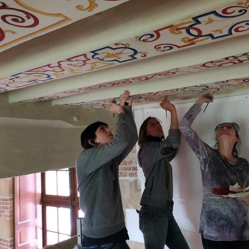 Détail des motifs Renaissance sur les poutres