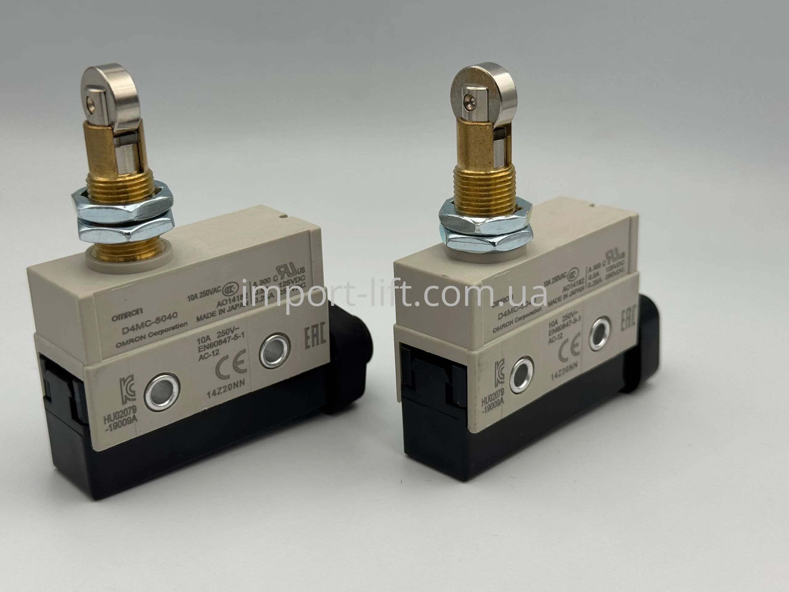 Кінцевий вимикач Omron  D4MC-5040
