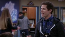 Brooklyn 99 - Nemszázas körzet 2. Évad 17. Epizód online sorozat