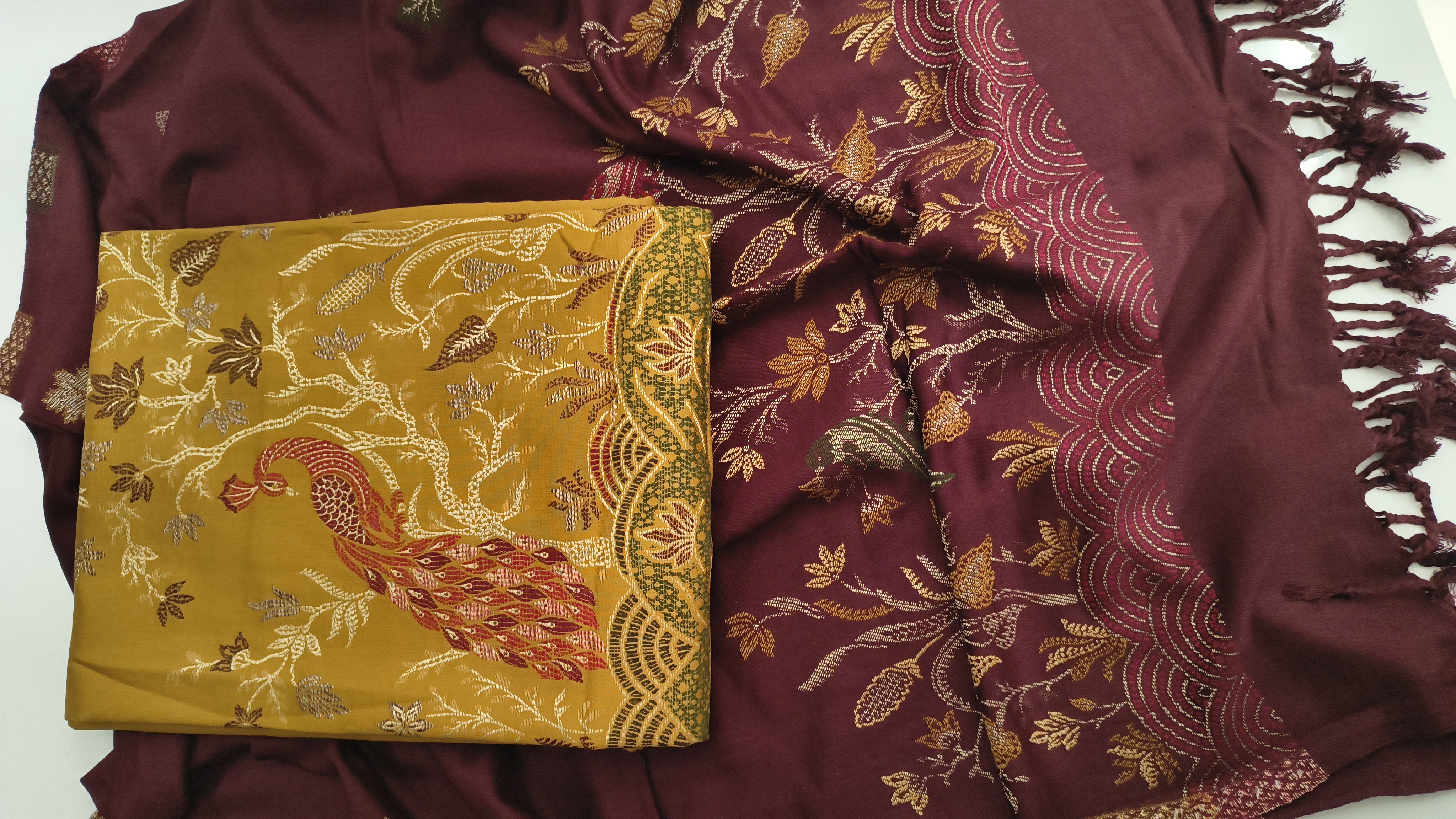 Woolen unstitched suit 