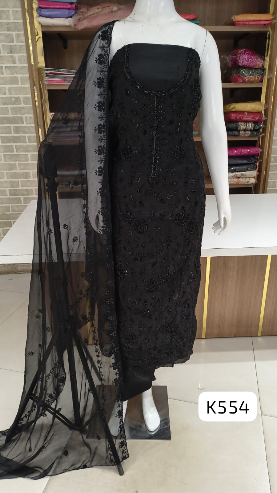 1FEB -7 FEB  WAITING: Pure silk party wear suits