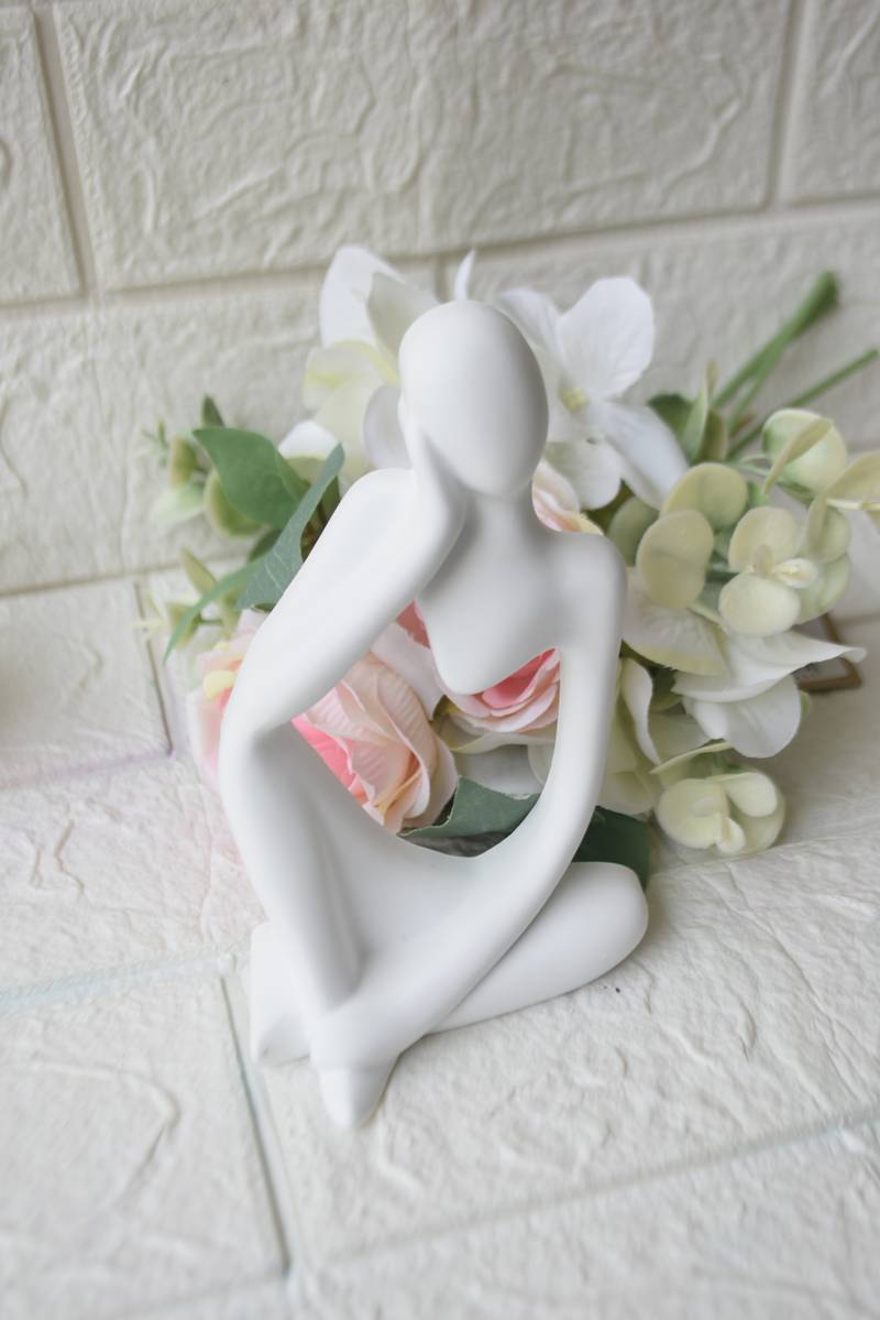Girl Figurine Set