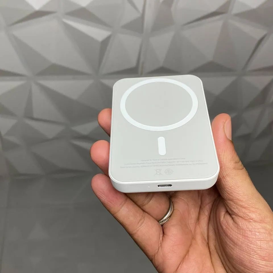 Magsafe powar bank 