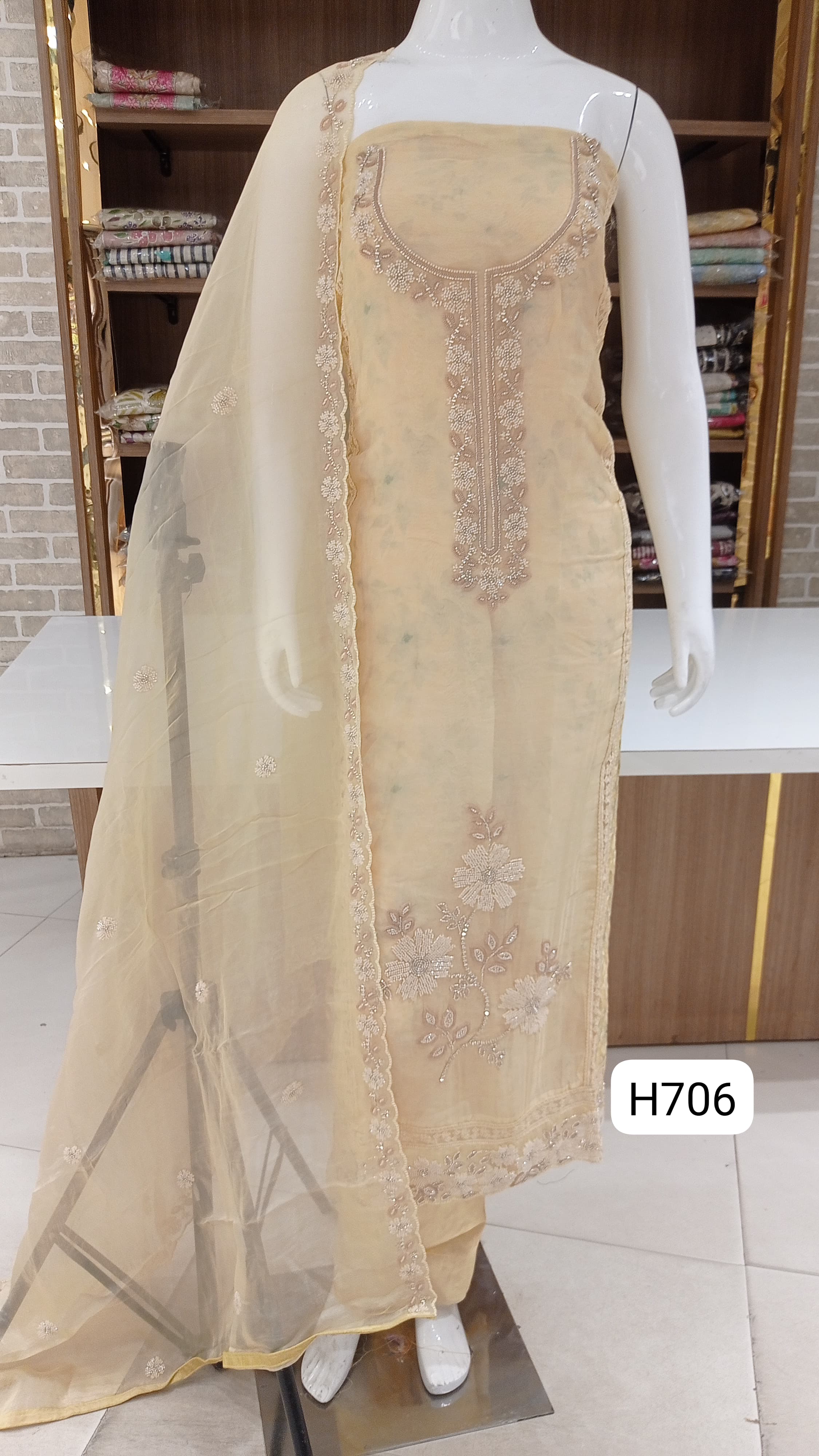 Fabric:imported pure soft organza silk with sides embroidered 
