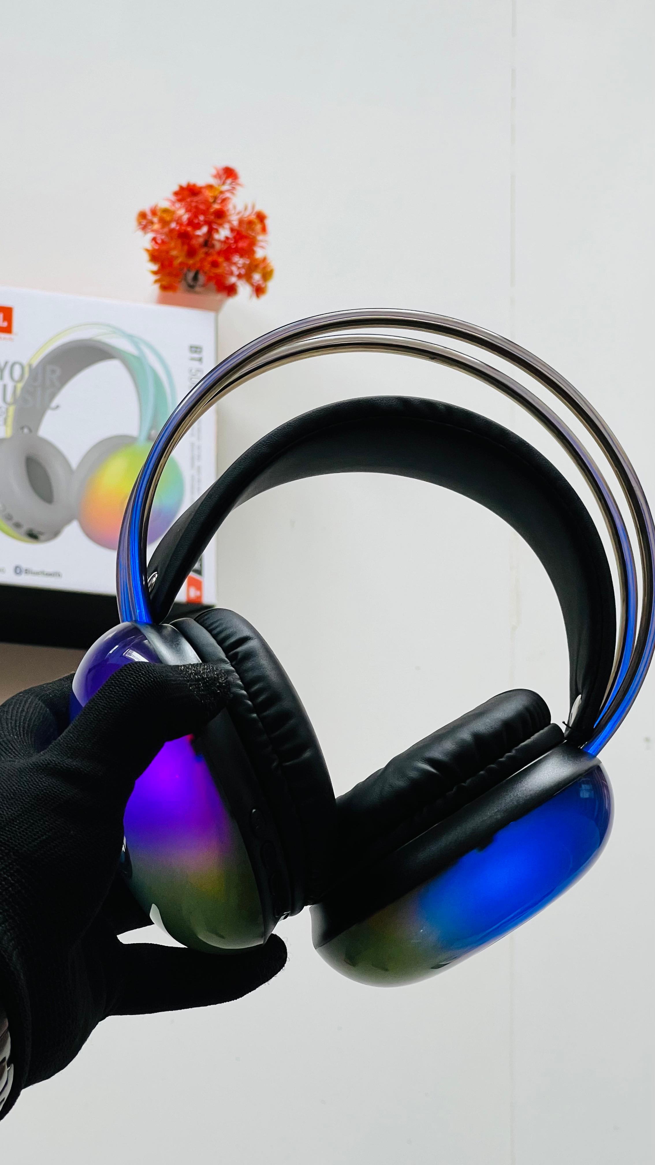 JBL BT500 plus lightning headphones 