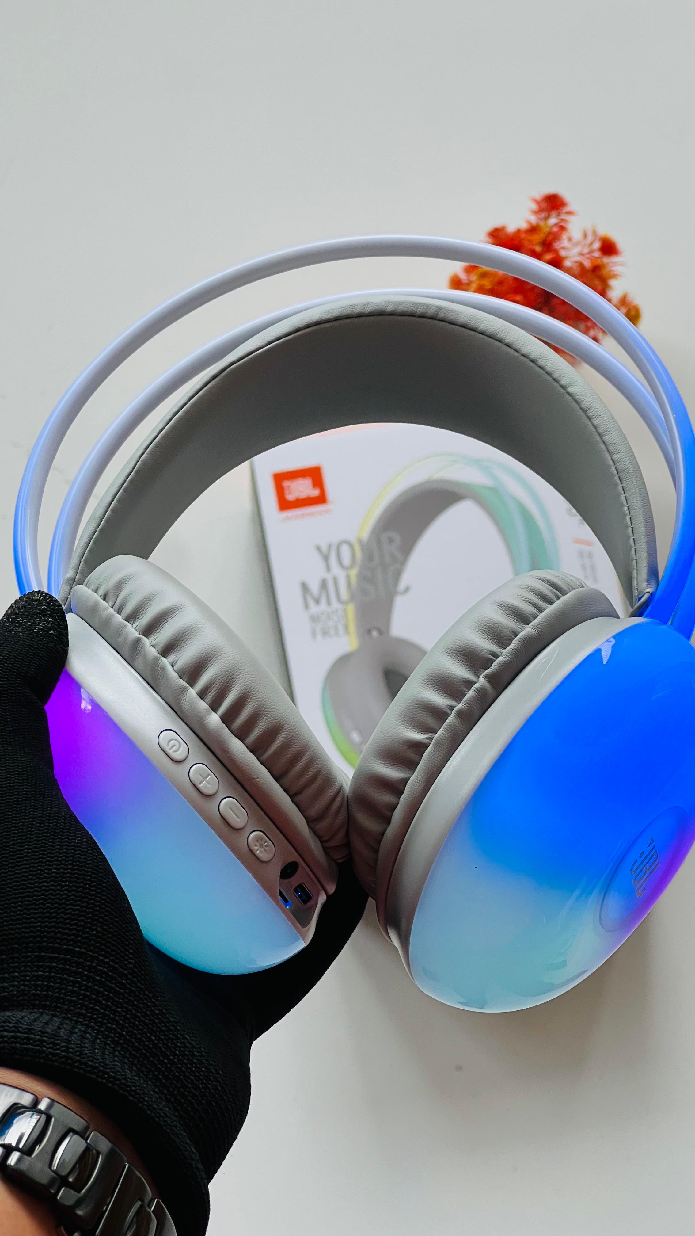 JBL BT500 plus lightning headphones 