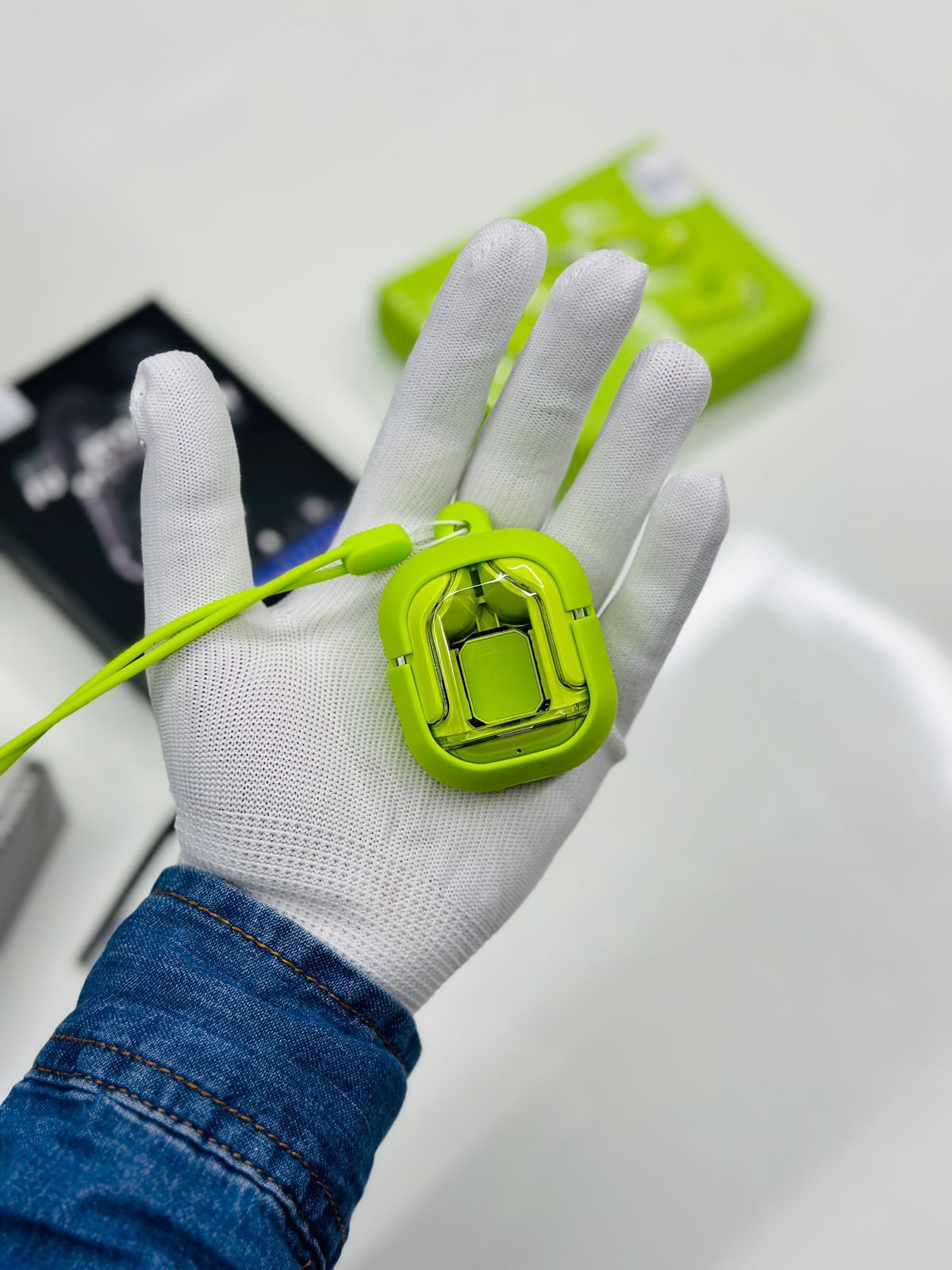 Ultrapods with cover