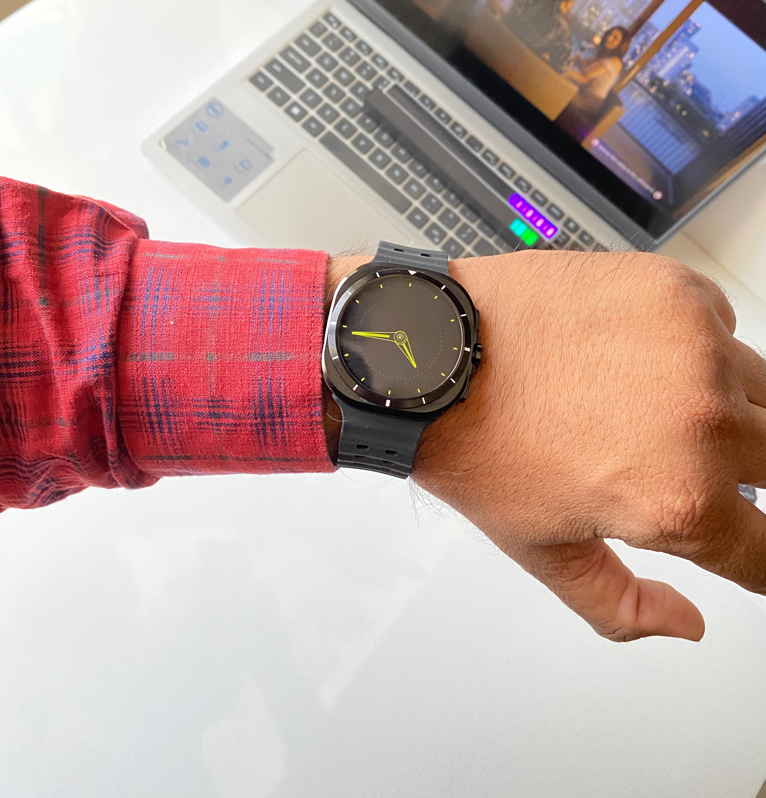 X15 Mini Amoled Display