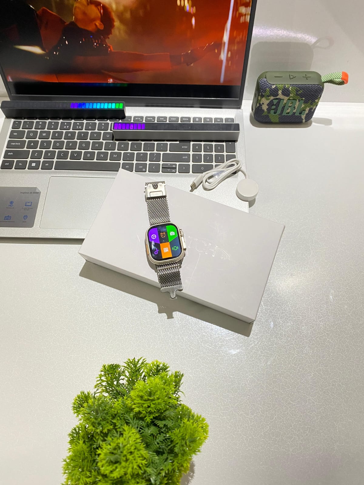 Ultra 2 Get Apple logo*