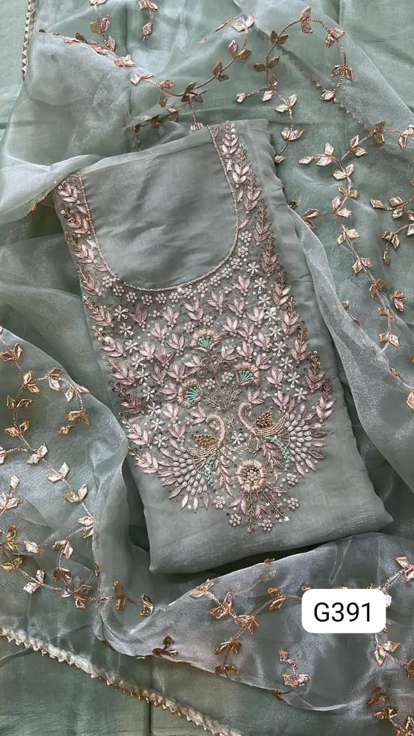 Crushed tissue silk