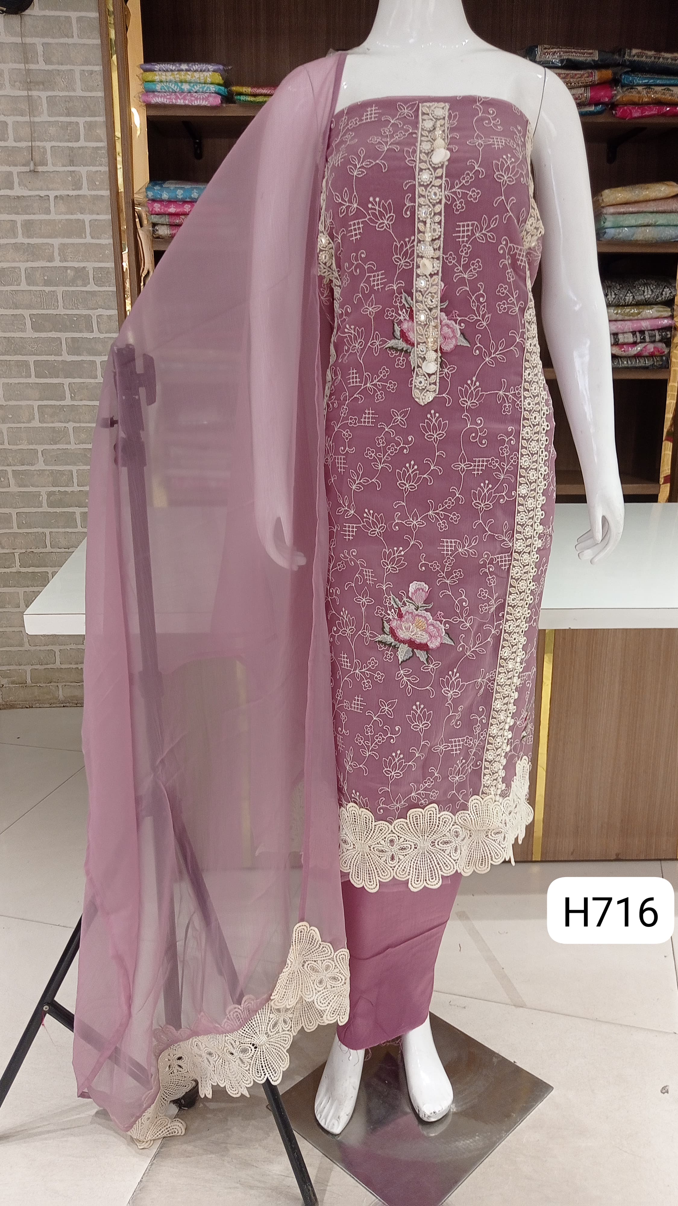 Premium burbury organza