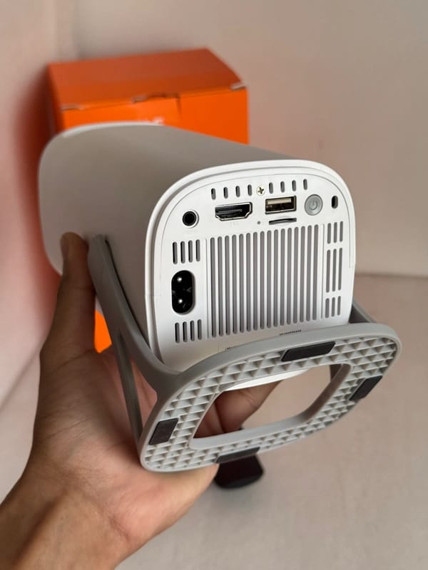 S40 4K super vision LED projector