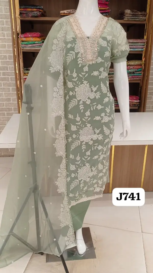 pure soft crush organza Very pretty