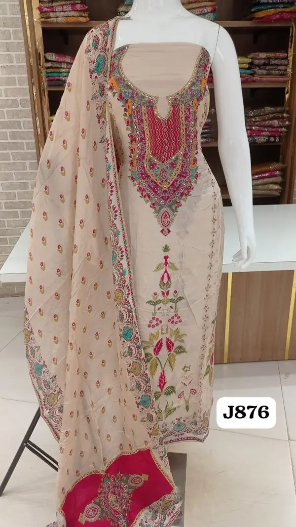4  sa   8 OCTOBER DISPATCHING  DATE party wear collection of soft silk Front selt slight work