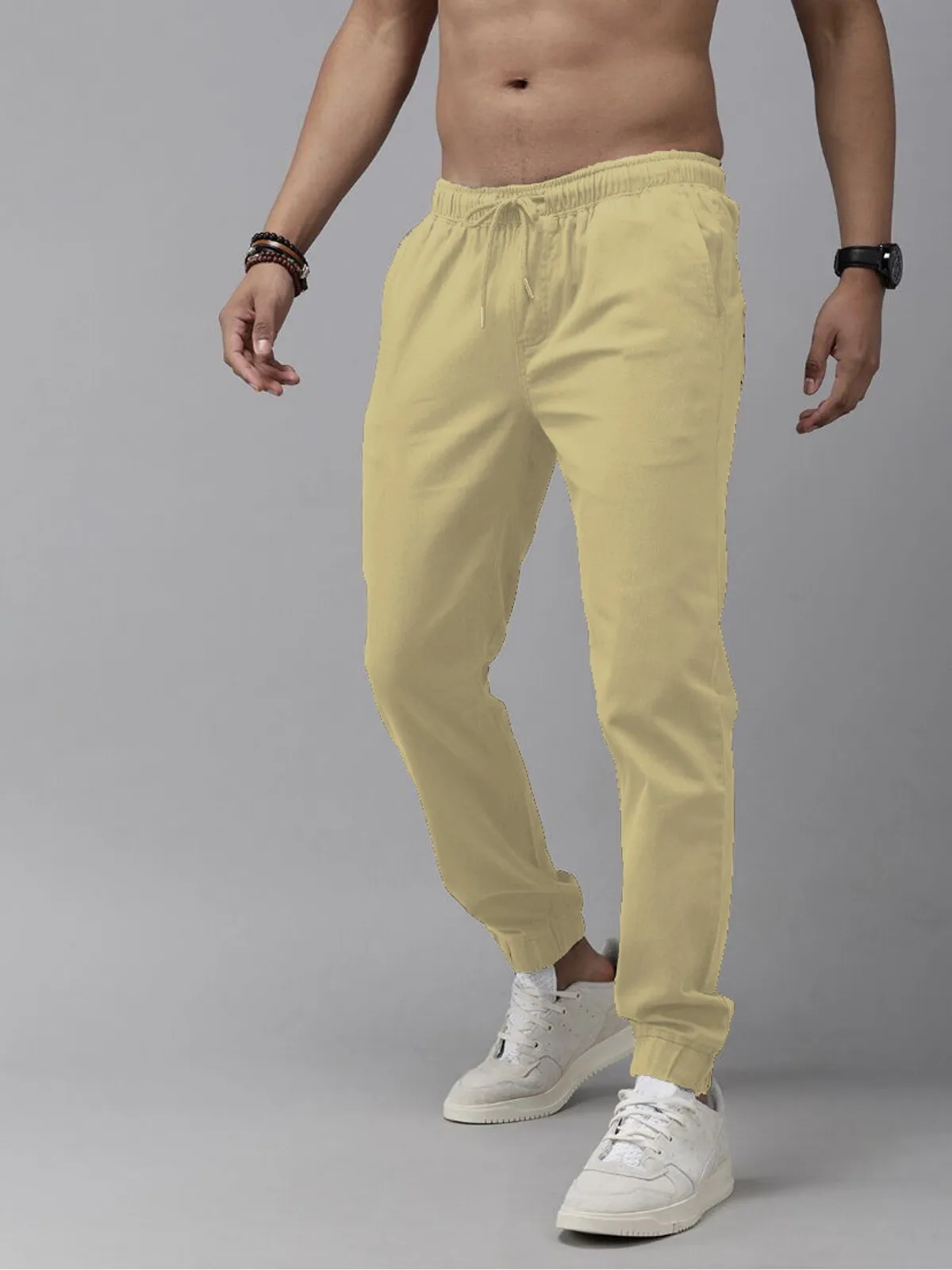 Uniexee Off White Cotton Blend Solid Men's Slim Fit Joggers
