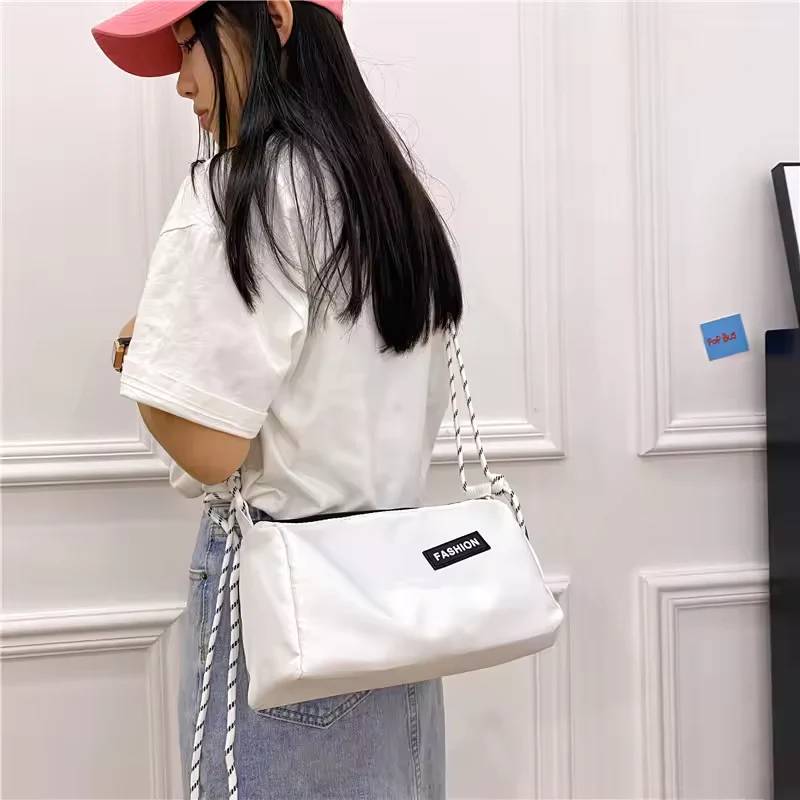 Howkly Messenger For Men All Seasons