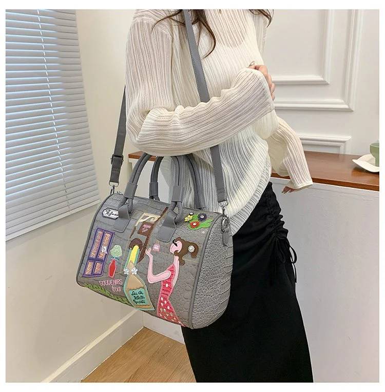 Howkly Large Capacity shoulder/ duffle bags