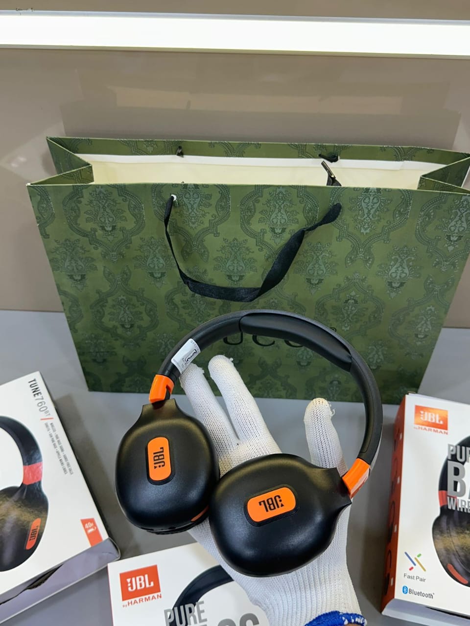 JBL TUNE 760 