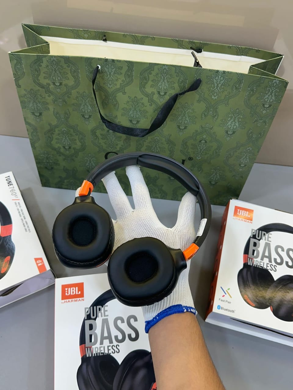 JBL TUNE 760 