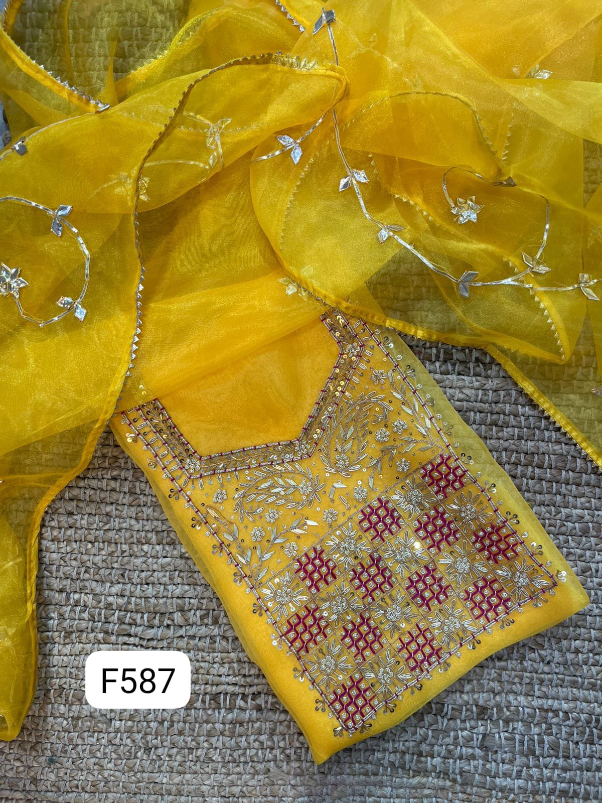 ORGANZA UNSTITCHED SUITS