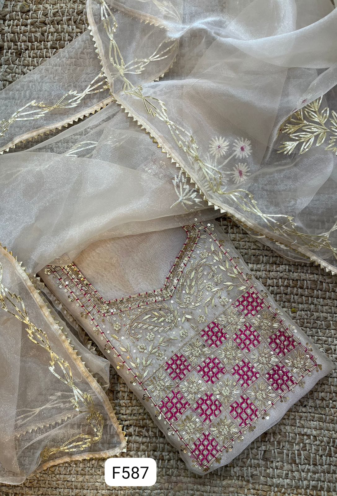 ORGANZA UNSTITCHED SUITS