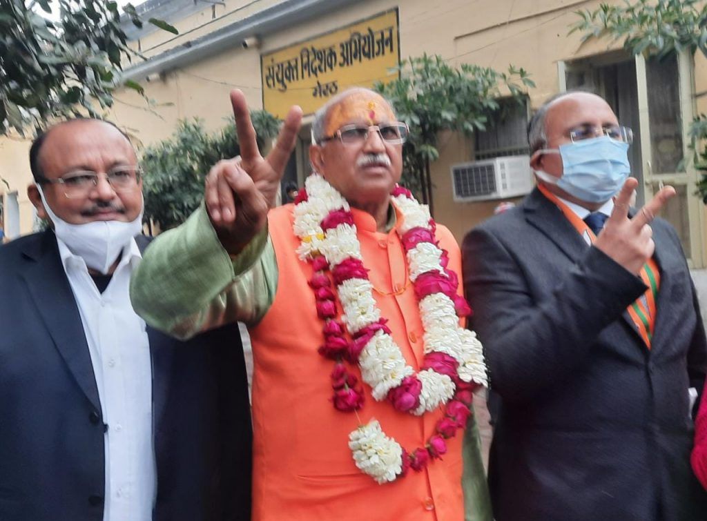 मेरठ कलेक्ट्रेट : 12 प्रत्याशियों ने नामकंन पत्र दाखिल किए 3 112 10