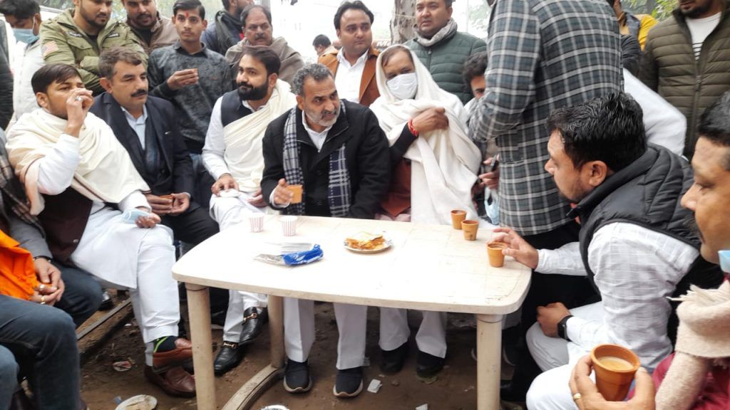 मेरठ कलेक्ट्रेट : पहले चरण के प्रत्याशियों के नामांकन करने में आखिरी दिन खूब हुए नामांकन 8 WhatsApp Image 2022 01 21 at 1.54.25 PM 2
