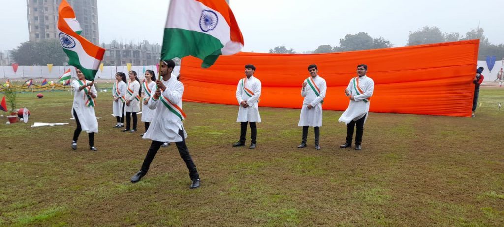 मेरठ पुलिस लाइन 73 वें गणतंत्र दिवस के समारोह 2 WhatsApp Image 2022 01 26 at 11.15.23 AM