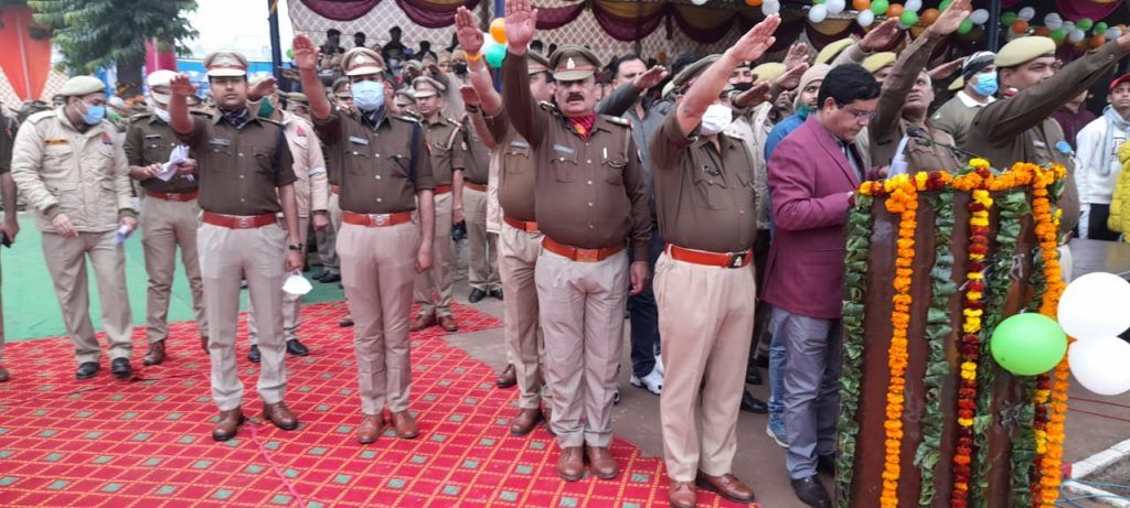 मेरठ पुलिस लाइन 73 वें गणतंत्र दिवस के समारोह 15 WhatsApp Image 2022 01 26 at 11.15.30 AM