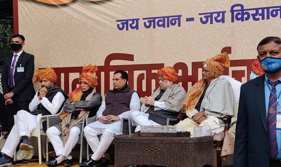 Battle for UP heats up; with eyes on 'Jat' votes, Amit Shah meets Jat leaders of Western UP ahead of Assembly polls 2 WhatsApp Image 2022 01 27 at 10.42.31 AM 1 1