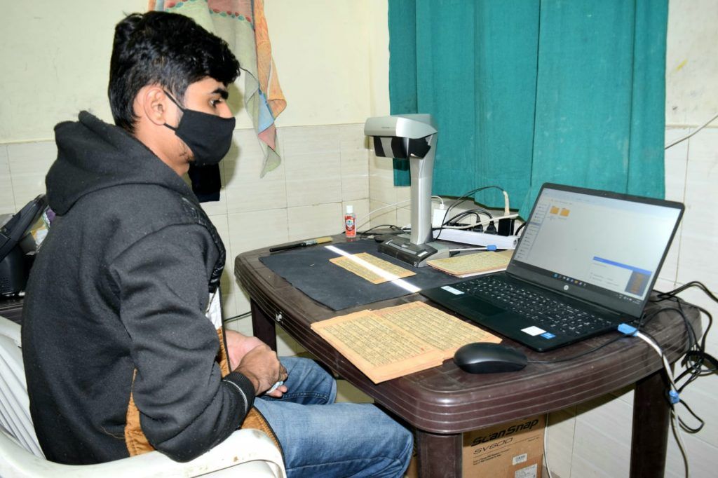 शहजाद राय शोध संस्थान में पूर्ण हुआ दुर्लभ पांडुलिपियों का संरक्षण एवं सूचीकरण! 5 115 1