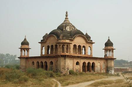 Delhi Weekend Getaway: Enjoy These Exciting Places Around Delhi For The Wanderlust in You 4 Nuh compressed
