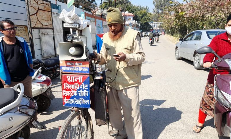 'Phantom Ali', For several years now, has taken on the role of traffic cop helping Meerut become free of traffic snarls 1 WhatsApp Image 2022 02 12 at 1.58.53 PM