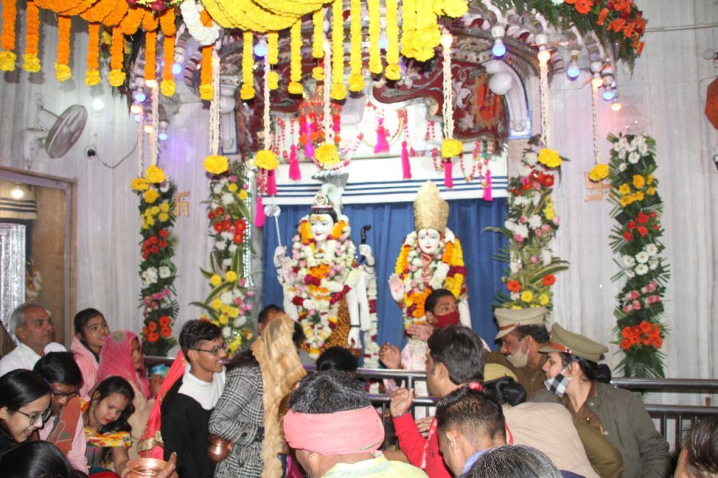 बोल बम से गूंजी क्रांतिधरा: केसरिया हुए शिवालय, हर तरफ बम-बम 8 2