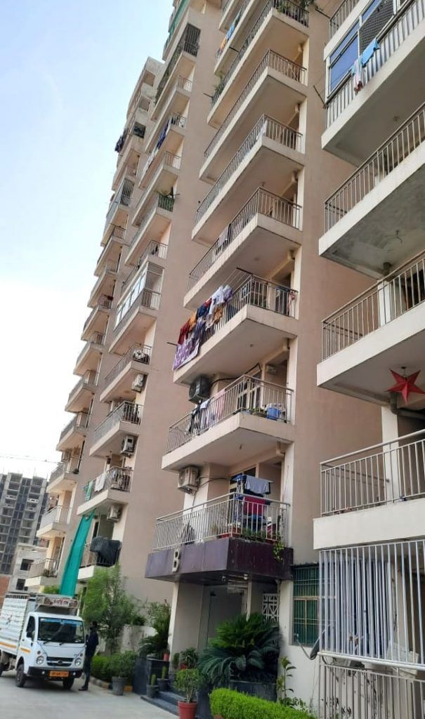 राजनगर एक्सटेंशन गाजियाबाद : 42 फ्लैटों पर डबल लोन, बिल्डर के जाल में फंसे खरीदार 2 112 28