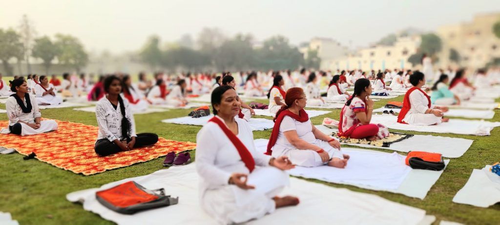 अंतरराष्ट्रीय योग दिवस : मेरठ में विभिन्न स्थानों पर योग शिवरों का सफल आयोजन 18 111 51