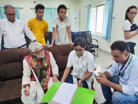 Union Minister of State Ashwini Choubey adopts 'Tiger' in Bengal Safari Siliguri, named 'Agniveer' 3 113 14