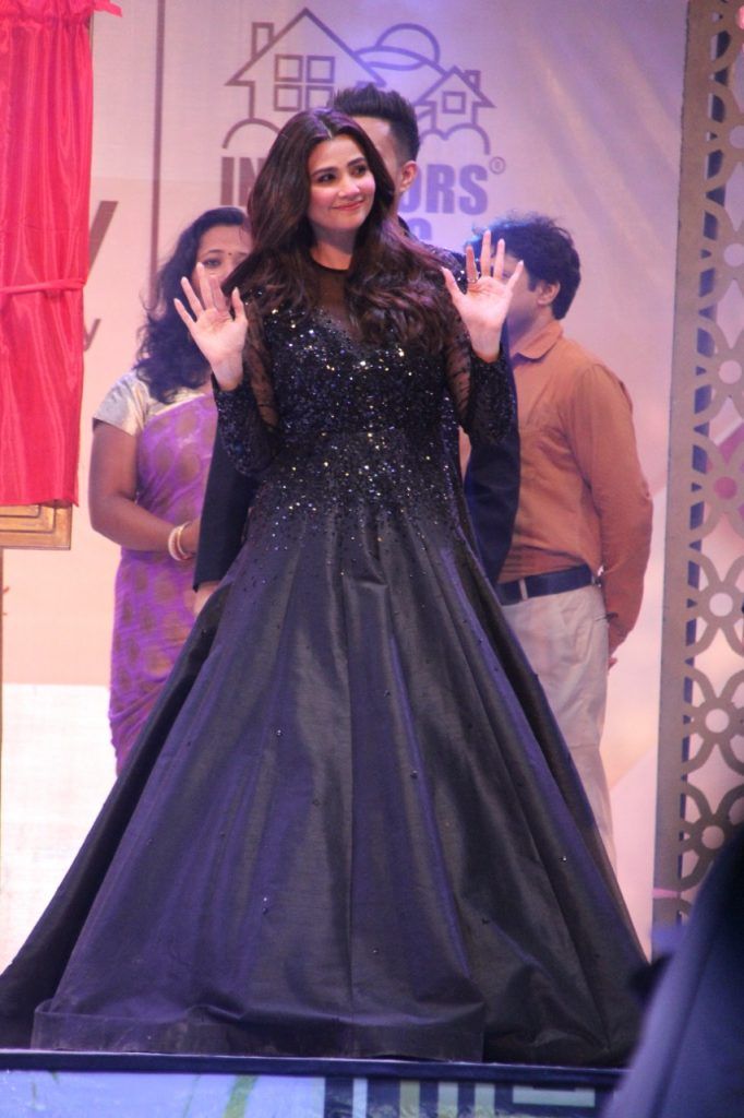 Fashion show: Daisy Shah dazzled with her style 17 114 11
