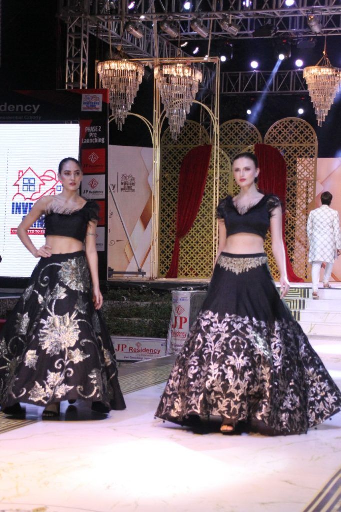Fashion show: Daisy Shah dazzled with her style 8 138