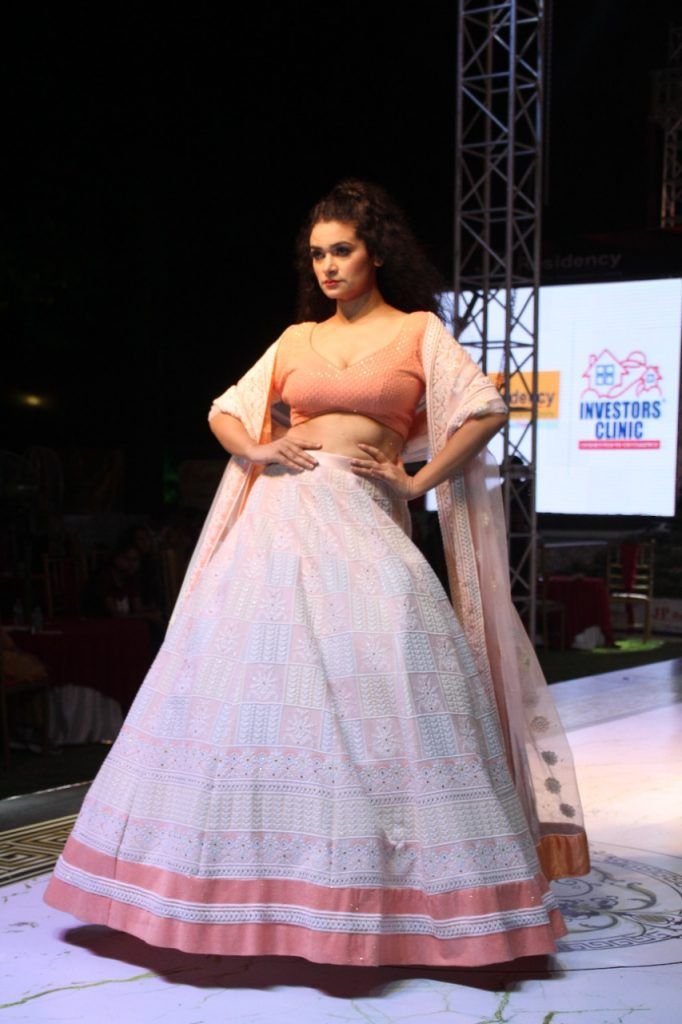 Fashion show: Daisy Shah dazzled with her style 11 142