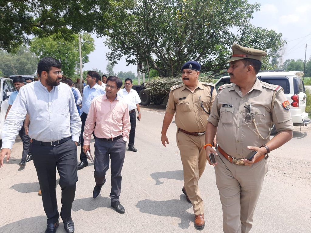 जिलाधिकारी एवं एसएसपी ने किया कावड़ यात्रा मार्ग का स्थलीय निरीक्षण 4 211