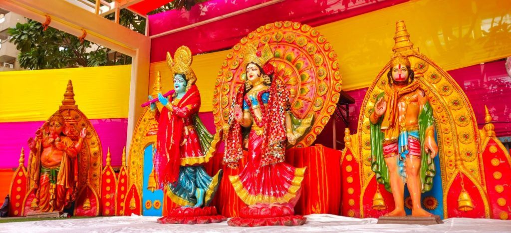 गाज़ियाबाद : कृष्ण भक्ति में झूम उठा गौर कैस्केड्स 8 111 80