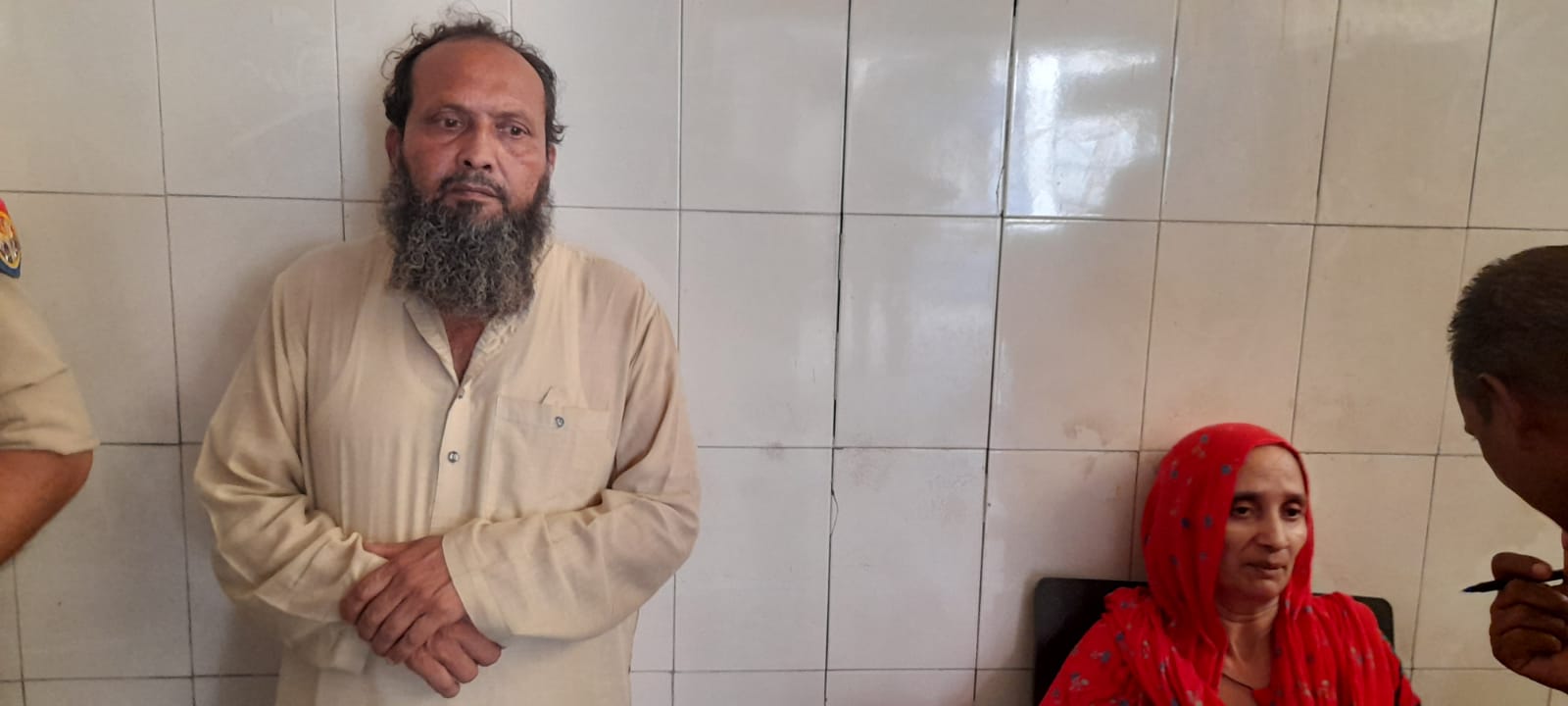 मेरठ में बिना सिर के शव की हुई पहचान, अपनी ही बेटी की हत्या कर सिर फेंकने के आरोप में शाहिद कुरैशी गिरफ्तार 3 113 38