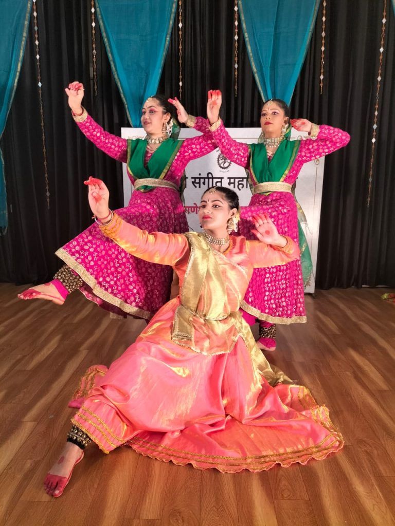 शिवांगी संगीत महाविद्यालय में "श्री गणेश चतुर्थी" पर "ताल- तरंग" का आयोजन 6 117 21