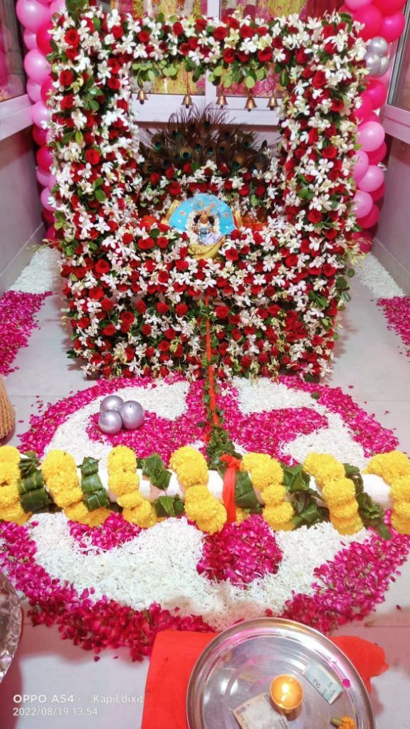 गाज़ियाबाद : कृष्ण भक्ति में झूम उठा गौर कैस्केड्स 3 118 7