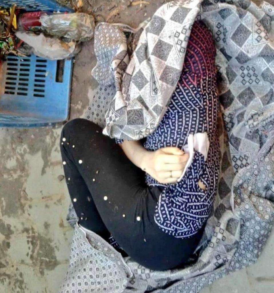 मेरठ : कब्रिस्तान के पास गठरी में मिली युवती की सिरकटी लाश, मचा हड़कंप 2 WhatsApp Image 2022 08 12 at 4.19.09 PM