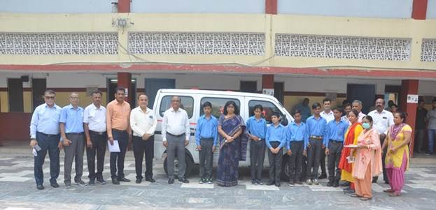 SPMCIL provides Eeco Van to school for visually impaired under CSR initiatives 1 111 14