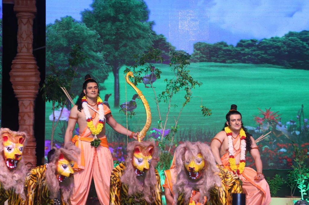 लव कुश के मंच पर मां सीता की खोज में प्रभु श्री राम को कूनो नेशनल पार्क के 8 चीते मिले.. 3 113 16